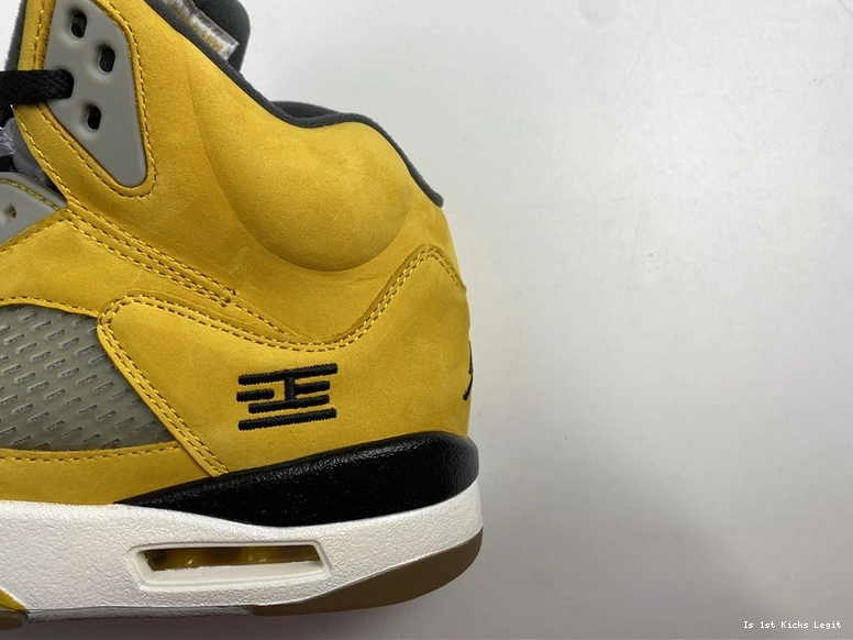  454783-701 Jordan Tokyo  Air 1115